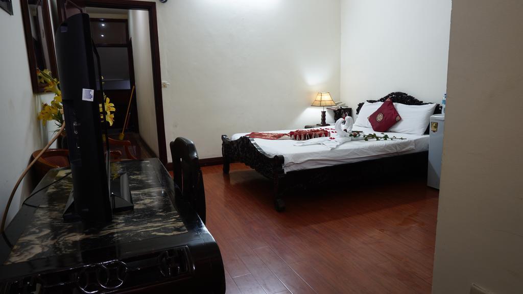 Hanoi Golden Moon Guest House & Travel Esterno foto