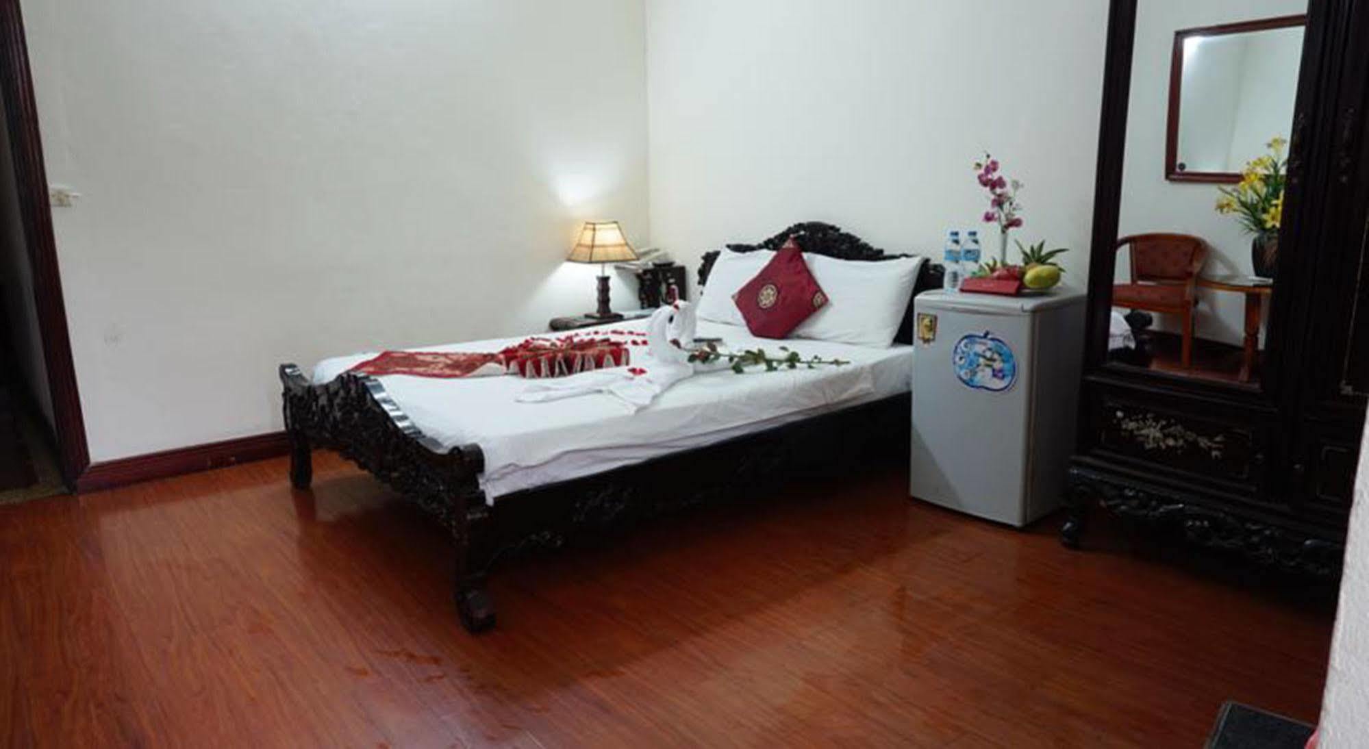 Hanoi Golden Moon Guest House & Travel Esterno foto