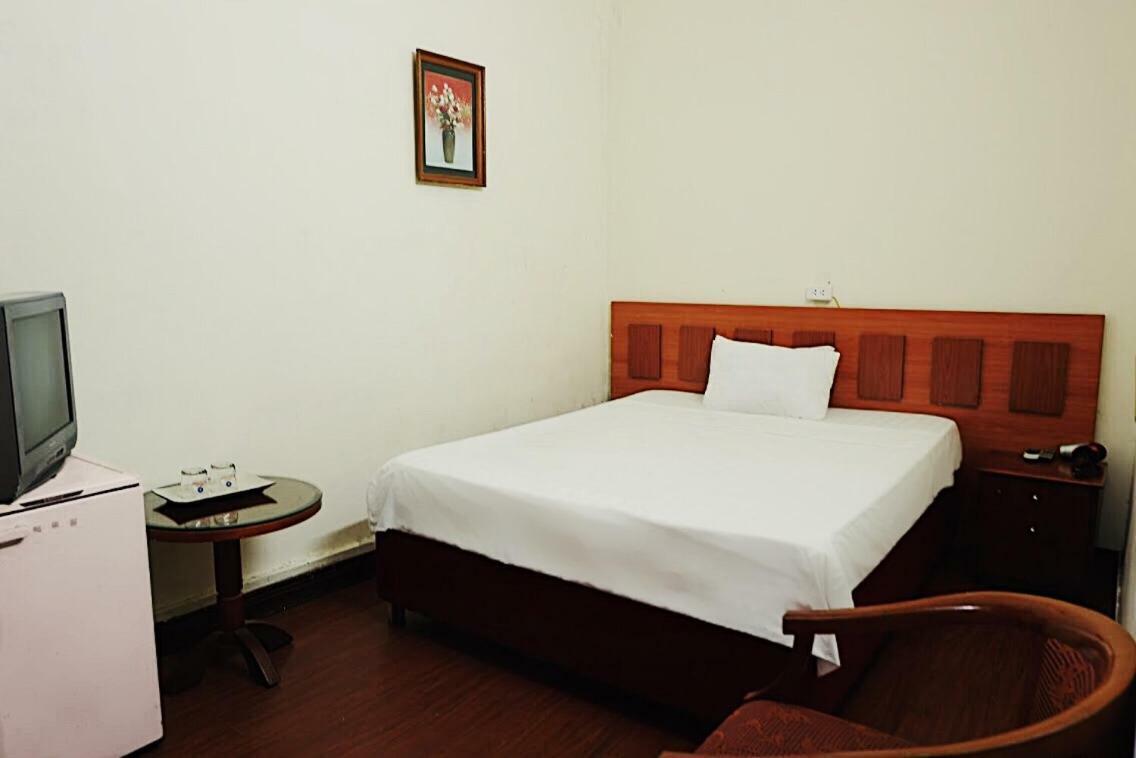Hanoi Golden Moon Guest House & Travel Esterno foto
